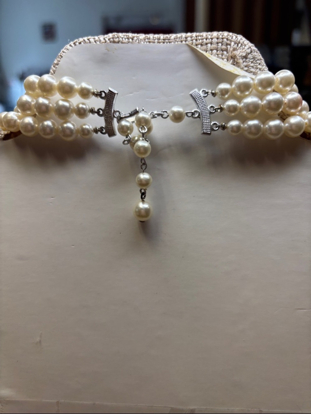 Classic Triple-Strand Cream Pearl Necklace - Picture 2 of 3
